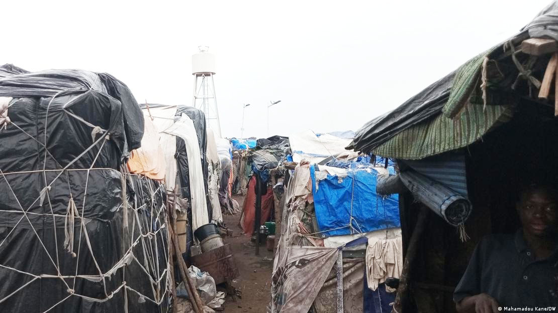 Ce site, grand marché informel, a également été marqué par plusieurs incendies et incidents de sécurité au fil des années.