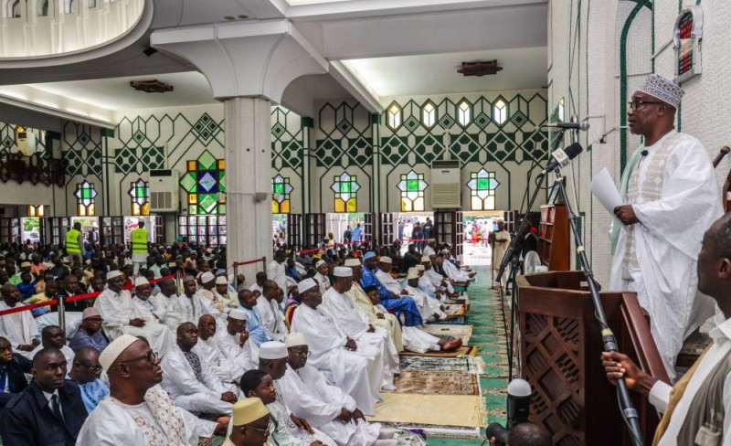 a célébration de la Tabaski à la grande mosquée de la Riviera-Golef en présence du Président Alassane Ouattara
