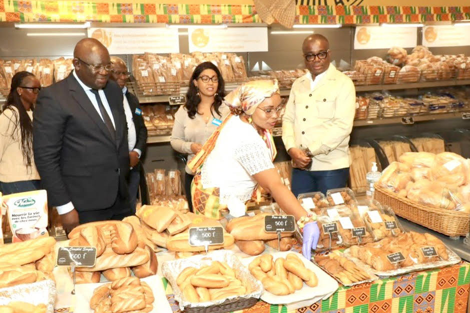 Le ministre Bernard Kini Comoé encourage l’utilisation du manioc, du mil et du maïs dans la boulangerie ivoirienne