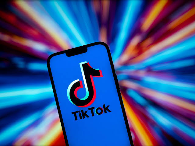 Union européenne : TikTok sous enquête pour ses effets sur la santé mentale des mineurs
