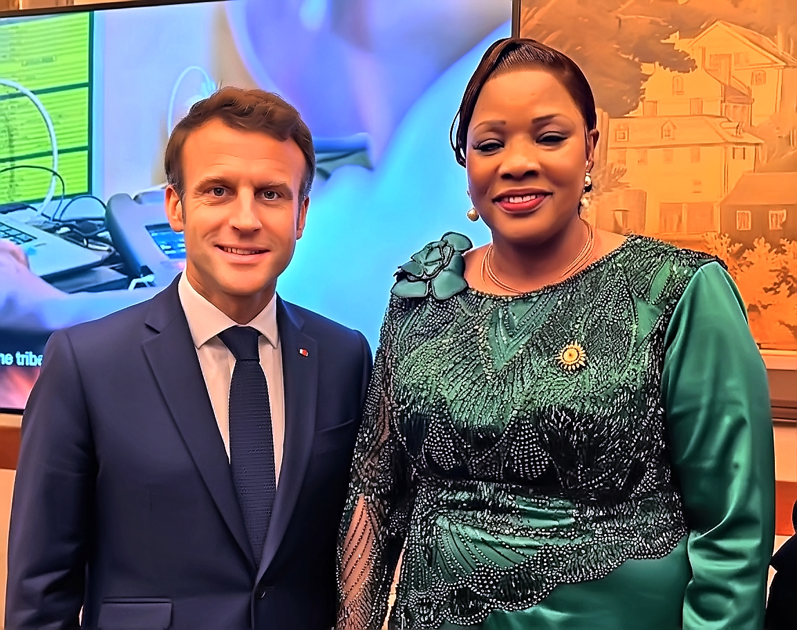 Nakaridja Cissé aux côtés du président français Emmanuel Macron, à New York.
