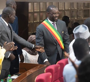 Sonko au Parlement : le pouvoir change de centre de gravité au Sénégal