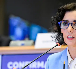 Ebola en RDC : l’UE renforce son aide humanitaire mais fait face aux défis du terrain