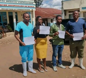 RDC : quatre infirmiers guéris d’Ebola Bundibugyo, un signal d’espoir à Bunia