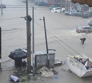 Abidjan sous fortes pluies : plusieurs communes en vigilance orange face aux risques d’inondation