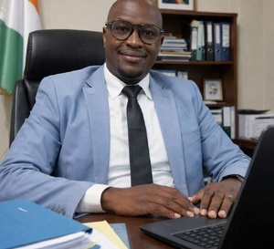 Réussir les examens : le Dr Konan Emmanuel Koffi invite les candidats à s'ouvrir aux enjeux du développement durable et à l'actualité