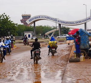 Aéroport de Niamey ciblé à répétition : un symbole stratégique sous pression djihadiste