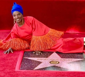 Angélique Kidjo : une étoile sur Hollywood Boulevard, un symbole pour l’Afrique