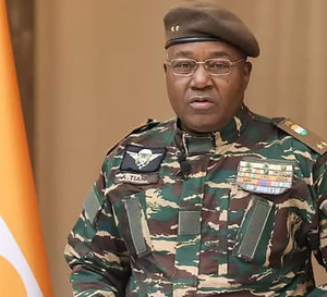 NIGER : APRÈS LA TENTATIVE DE PUTSCH, LE RISQUE DE FUIR LES VRAIES QUESTIONS