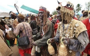 Bangolo : un homme tué, la polémique sur les dozos relancée