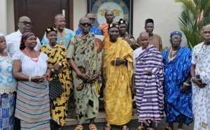 Yamoussoukro : le nouveau chef de Nanan rend hommage aux autorités coutumières et politiques