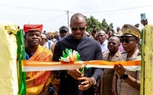 Haut-Sassandra : Mamadou Touré inaugure plusieurs infrastructures sociales lors d’une tournée de terrain