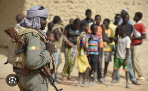 Mali : Bamako et Kati sous attaque, des rebelles revendiquent Kidal