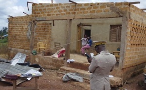 Côte d'Ivoire, Guibobly (Région du Cavally) :  Après la violente tornade,  les autorités administratives et politiques sur les lieux pour évaluer les dégâts