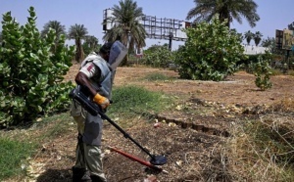 Khartoum : à Al-Mugran, les démineurs affrontent les cicatrices explosives de la guerre