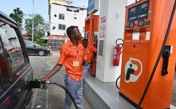 Hydrocarbures en Côte d’Ivoire : les prix restent stables pour les ménages, les industriels profitent d’ajustements