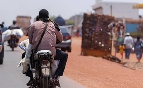 Mali : interdiction des motos hors des grandes villes et accès restreint à 39 forêts, une mesure sécuritaire controversée