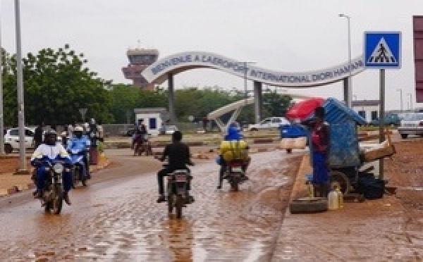Aéroport de Niamey ciblé à répétition : un symbole stratégique sous pression djihadiste