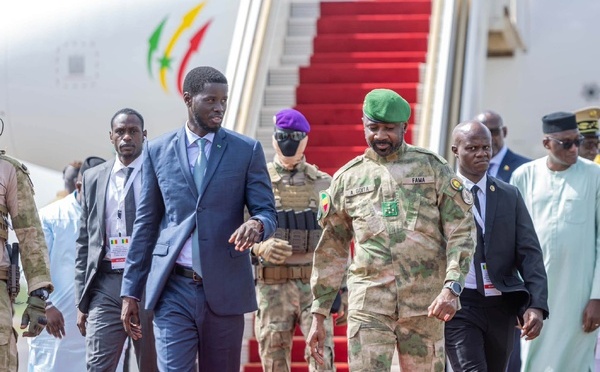 Au Mali, Diomaye Faye renforce le dialogue avec l'AES