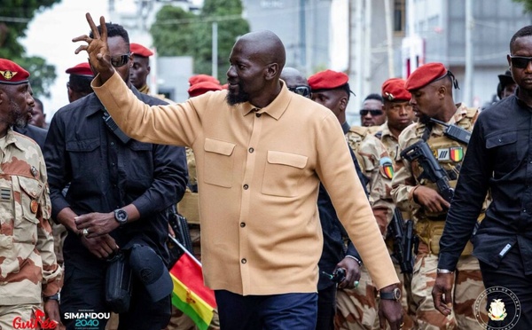 Guinée : Mamadi Doumbouya reprend ses fonctions après son congé en Grèce