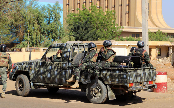 NIGER : UNE TENTATIVE DE COUP D’ÉTAT ÉCHOUE À NIAMEY