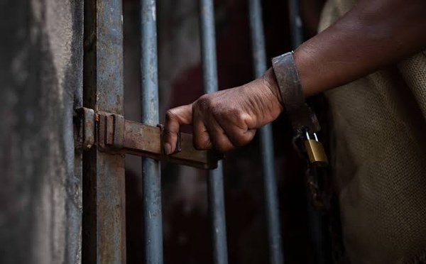 Nigeria : Minna sous tension après la mort de 37 mineurs en détention