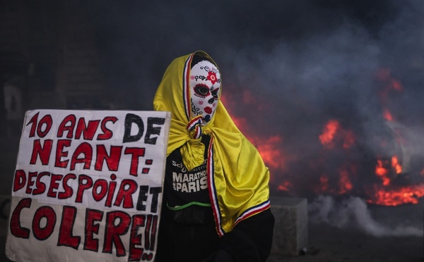 Paris : 557 personnes en garde à vue après une nuit de violences et de pillages