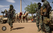 Mali : montée des violences et bataille de récits autour des attaques du 25 avril